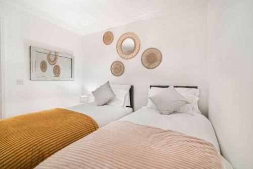 Old Trafford Apartment | Old Trafford Stay with Free Parking
