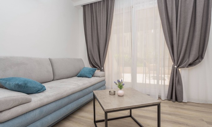 Donja luka Apartment | One bedroom apartment with terrace Makarska (A-19134-c)