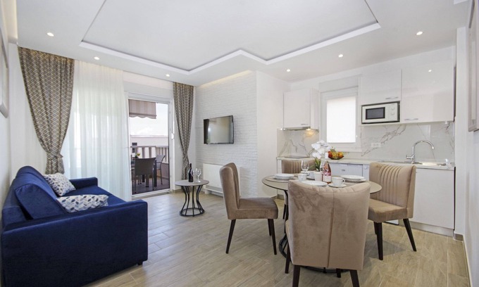 Promajna Apartment | One bedroom apartment with terrace and sea view Promajna, Makarska (A-21102-k)