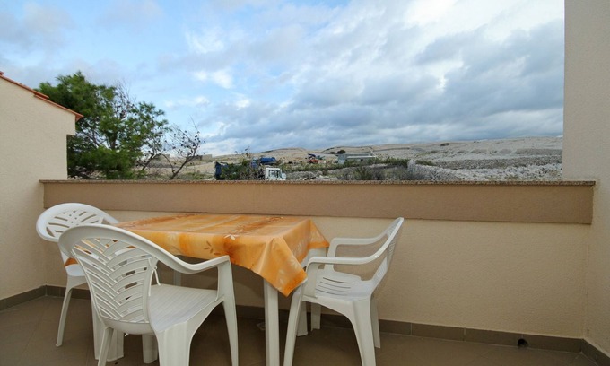 Kustici Apartment | One bedroom apartment near beach Kustići, Pag (A-6376-g)