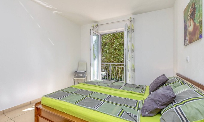 Cancini Apartment | One-Bedroom Apartment Kardumovic No.3 Green