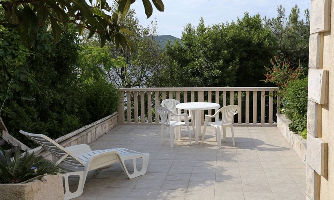 Viganj Apartment | One bedroom apartment near beach Viganj, Pelješac (A-10116-c)