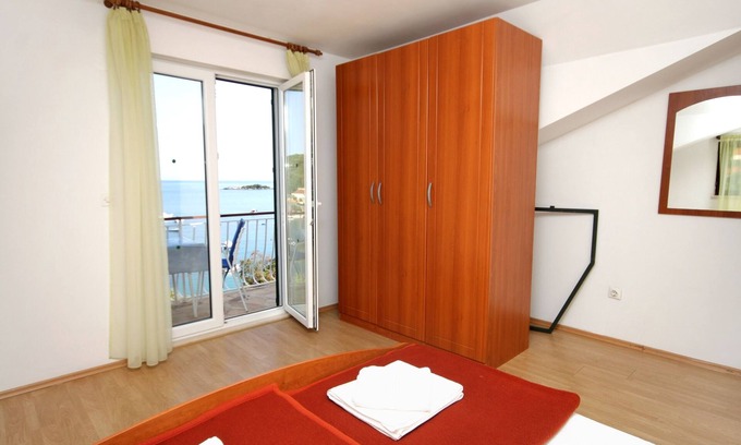 Molunat Apartment | One bedroom apartment near beach Molunat, Dubrovnik (A-3544-c)