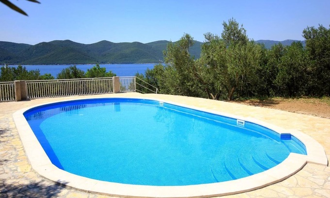 Viganj Apartment | One bedroom apartment with terrace and sea view Viganj, Pelješac (A-260-b)