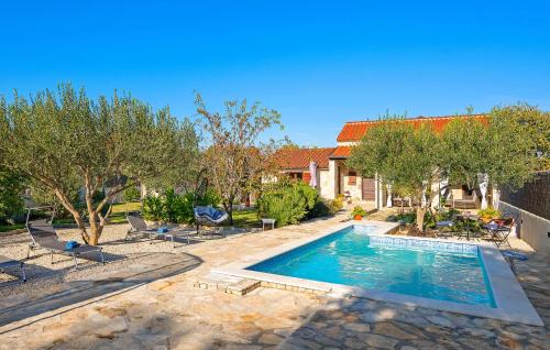 Sibenik House | One-Bedroom Holiday Home In Konjevrate