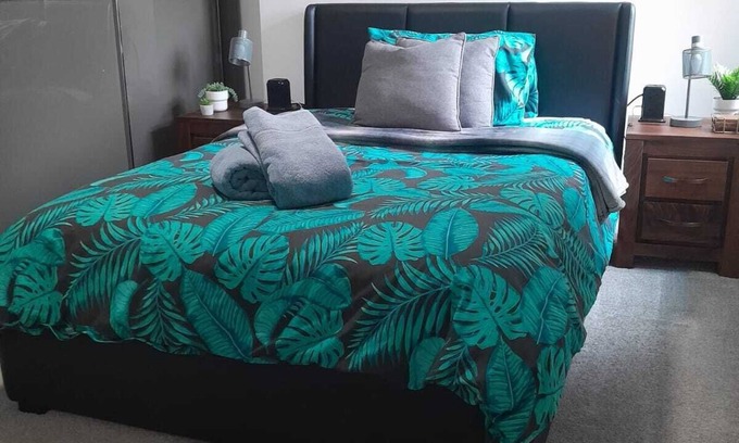 Woburn Sands Apartment | One Bedroom modern apartment. Could sleep 3 people.