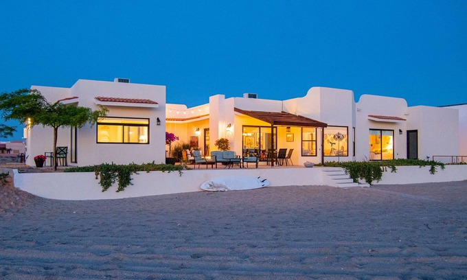La Choya House | One-of-a-Kind La Oficina Oceanfront/Laguna Shores