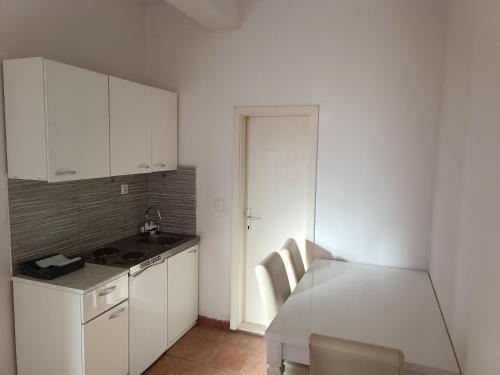 Gornji Kono Apartment | Opus Two apartment Dubrovnik - Private parking