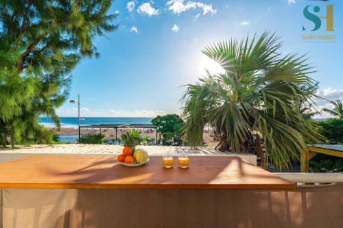 Boucan Canot Apartment | ORCHIDEA, La Plage de Boucan Canot à vos pieds !