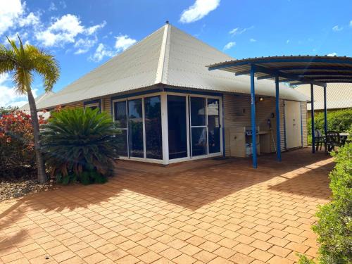 Exmouth Villa | Osprey Holiday Village Unit 122 2 Bedroom