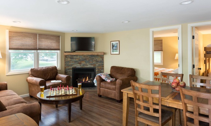 Hawley Apartment | Our Lakeview Cottage on Lake Wallenpaupack