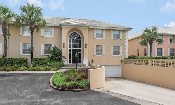 Sawgrass Condo | Outstanding Oceanfront 3BR/3BA Ground Floor Condo in The Breakers
