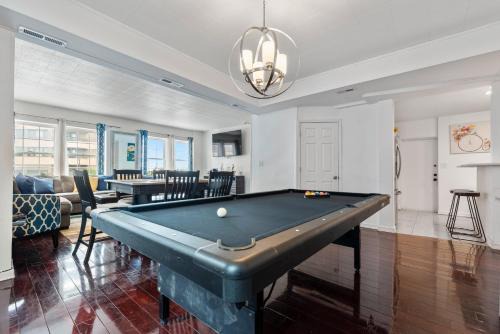 Atlantic City Apartment | Oversized Family Beach Block Duplex with Game Room