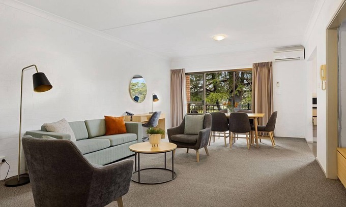 Kingston Apartment | Oxley Court Serviced Apartments