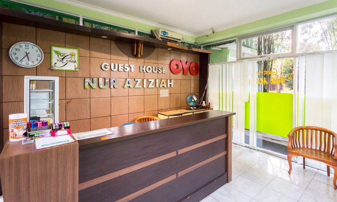 Balikpapan House | OYO 754 Nur Aziziah Guest House Syariah