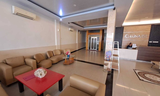 Bandar Lampung Hotel | OYO 92944 Luna Guest House