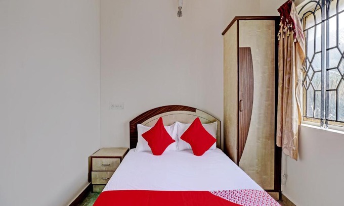 Bengaluru Hotel | OYO Flagship Unathi Boarding And Loadging