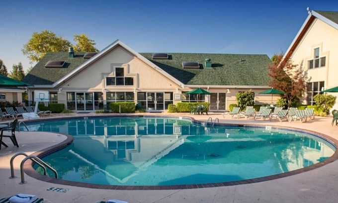 Branson Hotel | Ozark Getaway Near Trails – Quick Access to Dining & Attractions | 4 Units