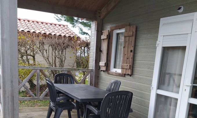 La Chapelle-Hermier Ski Chalet | P042 - Chalet on the edge of the Jaunay lake