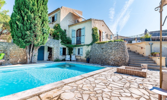 Nyons House | pacious house Nyons, private heated pool, sauna, WIF