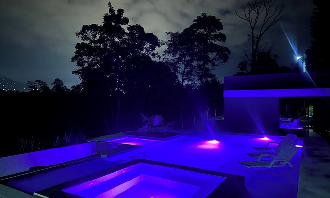 Pereira Villa | Palacio del sol + jacuzzi climatizado + piscina de lujo