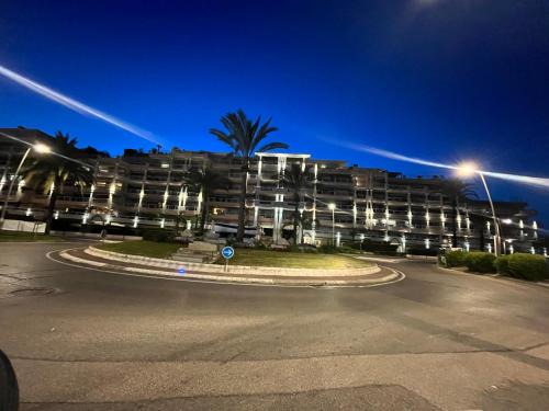 Golfe Juan Apartment | Palais Napoleon Golfe Juan