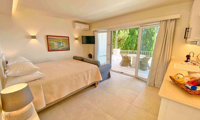 Petaleia Cottage | Paleopetres K-Nine - Premium Suite - sea views - pool - Kalami -