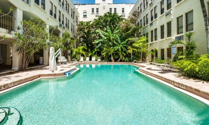 Palm Beach - West Palm Beach Apartment | PALM BEACH ISLAND Town- 2BEDS 2 BATHS POOL,BEACH,FRONT DESK24/7 PALM BEACH HOTEL