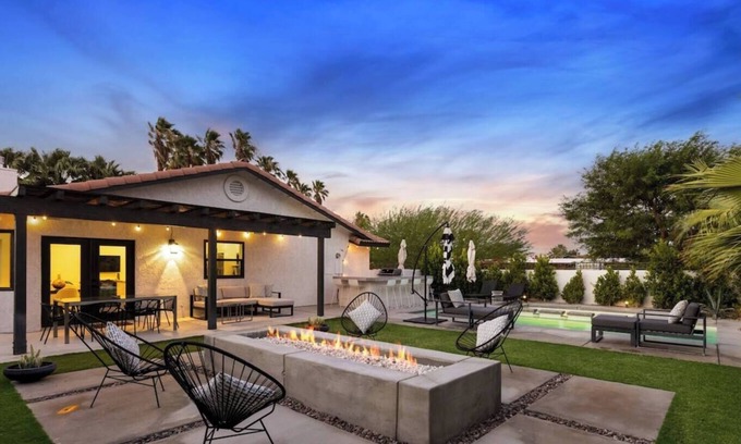 Racquet Club South House | Palm Springs Pool Home | Spa + Family Retreat