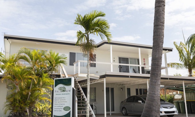 Bowen Apartment | Palm View Holiday Apartments