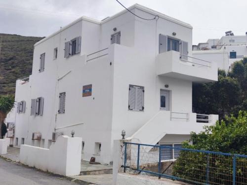 Merichas Apartment | Panana Irida