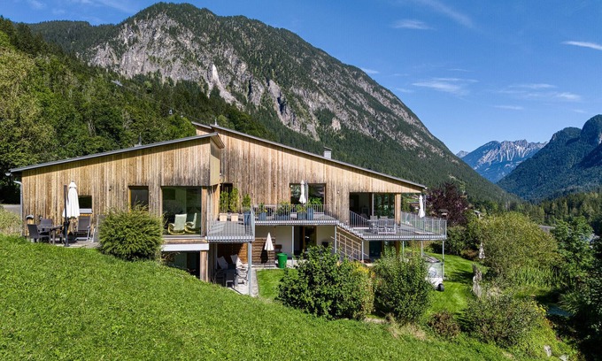 Brand Ski Chalet | Panorama Chalet Bellavista