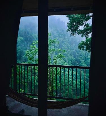 Likani Ski Chalet | Panorama Orcs