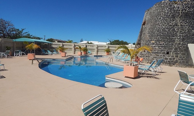 Estate Golden Rock Apartment | Paradise Found - Beach Front Condo Located in Sugar Beach Resort