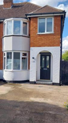 Bloxwich House | Parkdale-2 Bedroom House in Sheldon Birmingham