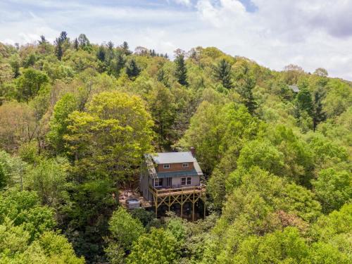 Panorama Estates House | Parkway Hideout