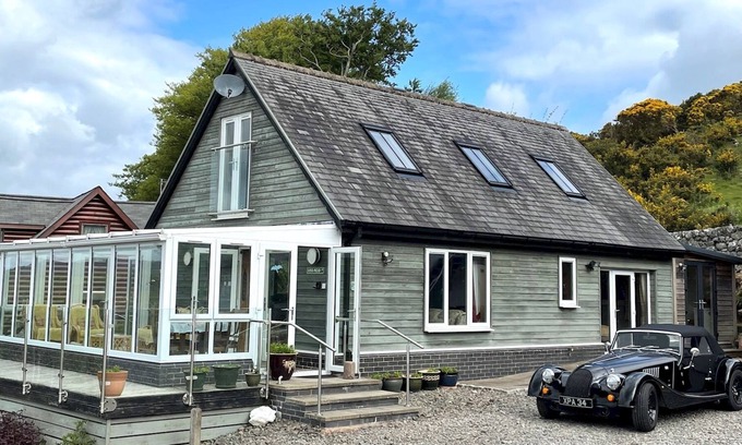 Rockcliffe House | Pass the Keys | Beautiful 2BR House With Outstanding Views