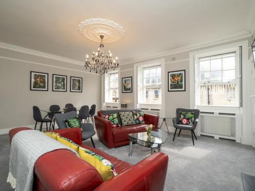 Upper Town Apartment | Pass the Keys Spacious 3 bed apartment in prime central location