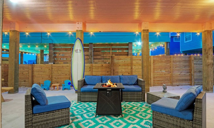 Port Aransas Cottage | Patio Lounge w/Firepit! Nature Preserve Views Surf-n-dipity by Avantstay