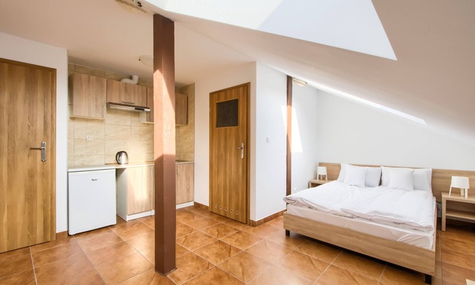Ursynow Bed & Breakfast | Patra
