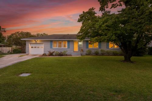 Kings Grant House | Peace of Happiness Coastal Cottage 7 mi from Wrightsville Beach, NC