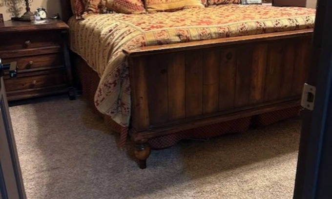 Dewey-Humboldt House | Peaceful mountain retreat-Private bedroom; King bed, bathroom located in my home