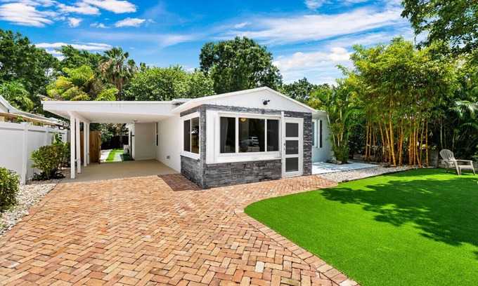 Croissant Park House | Peaceful Sanctuary in heart of FTL