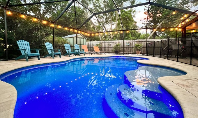 Gulfport House | Peach Hideaway - Caged, Heated Pool & Florida Room