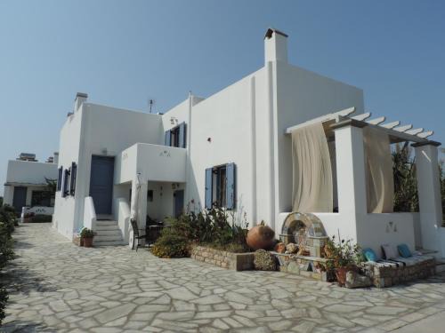 Skiros Apartment | Pelagos Rooms on Gyrismata beach