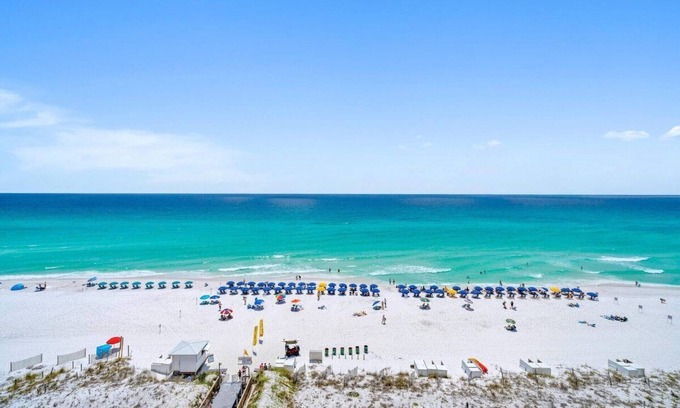 Destin Apartment | Pelican Beach Resort by Colasan