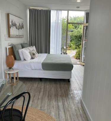 Capel Sound Hotel | Peninsula Beach Motel