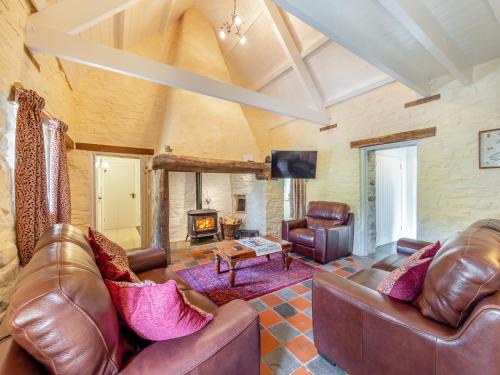 Bontnewydd House | Penpompren