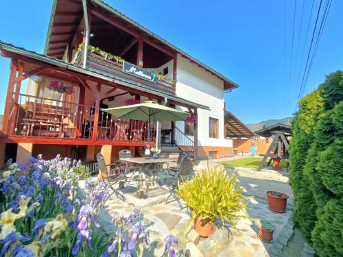 Viseu de Sus House | Pensiunea Mallorca Restaurant - Bar