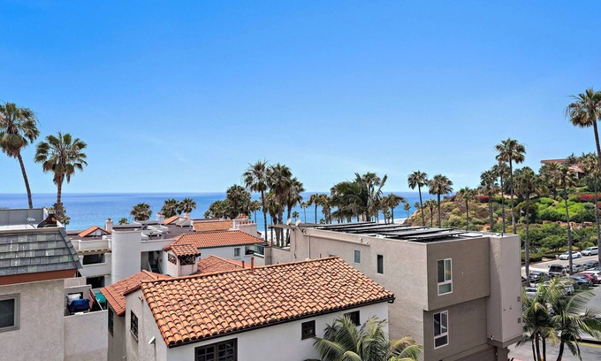 San Clemente Apartment | Penthouse - OceanView Retreat + bikes - 5Stars